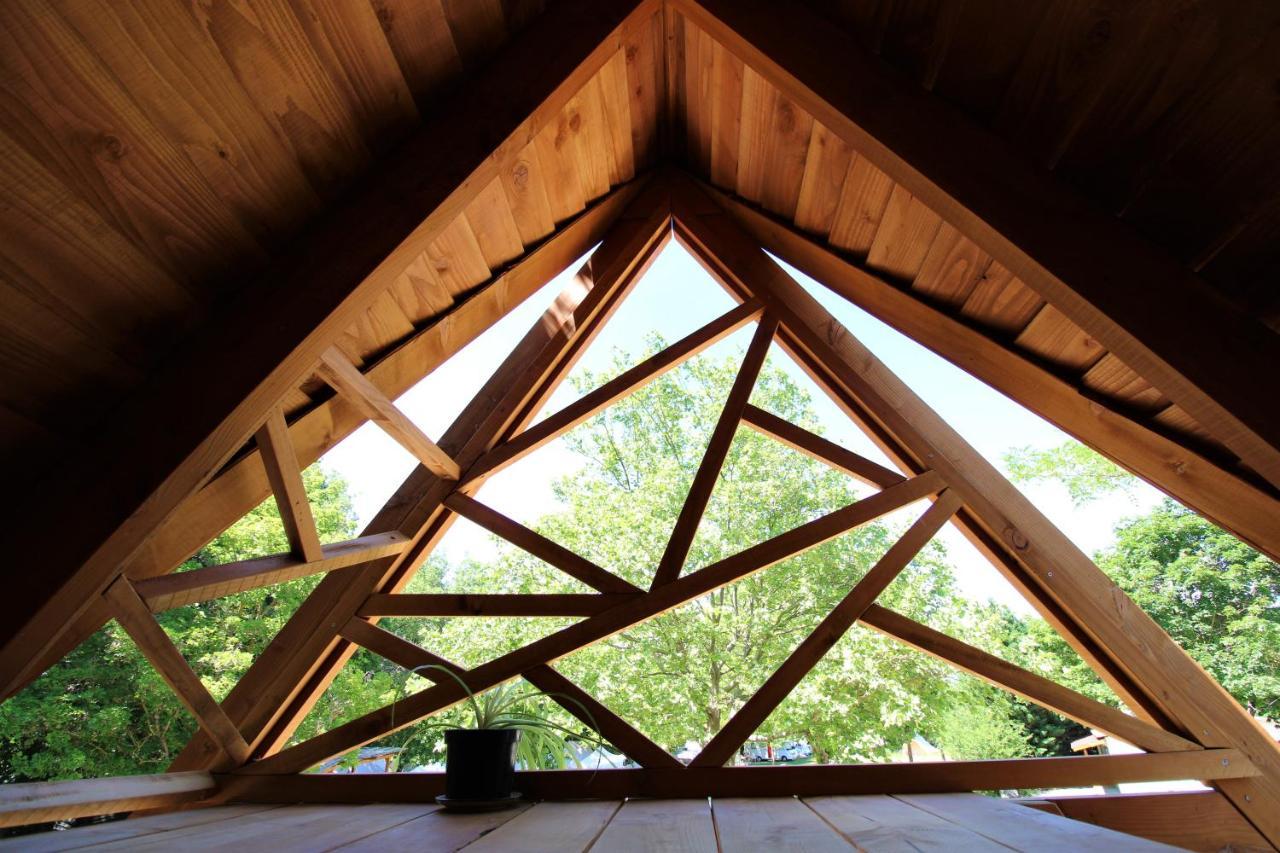 Habitat Createur - Hebergements Insolites Au Camping Municipal "Les Ecureuils" Recoubeau-Jansac Екстер'єр фото