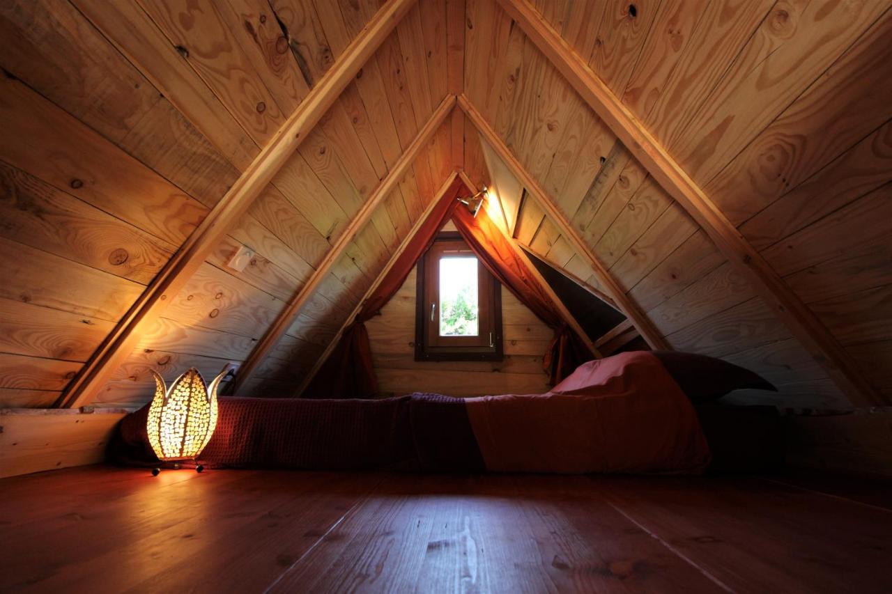 Habitat Createur - Hebergements Insolites Au Camping Municipal "Les Ecureuils" Recoubeau-Jansac Екстер'єр фото
