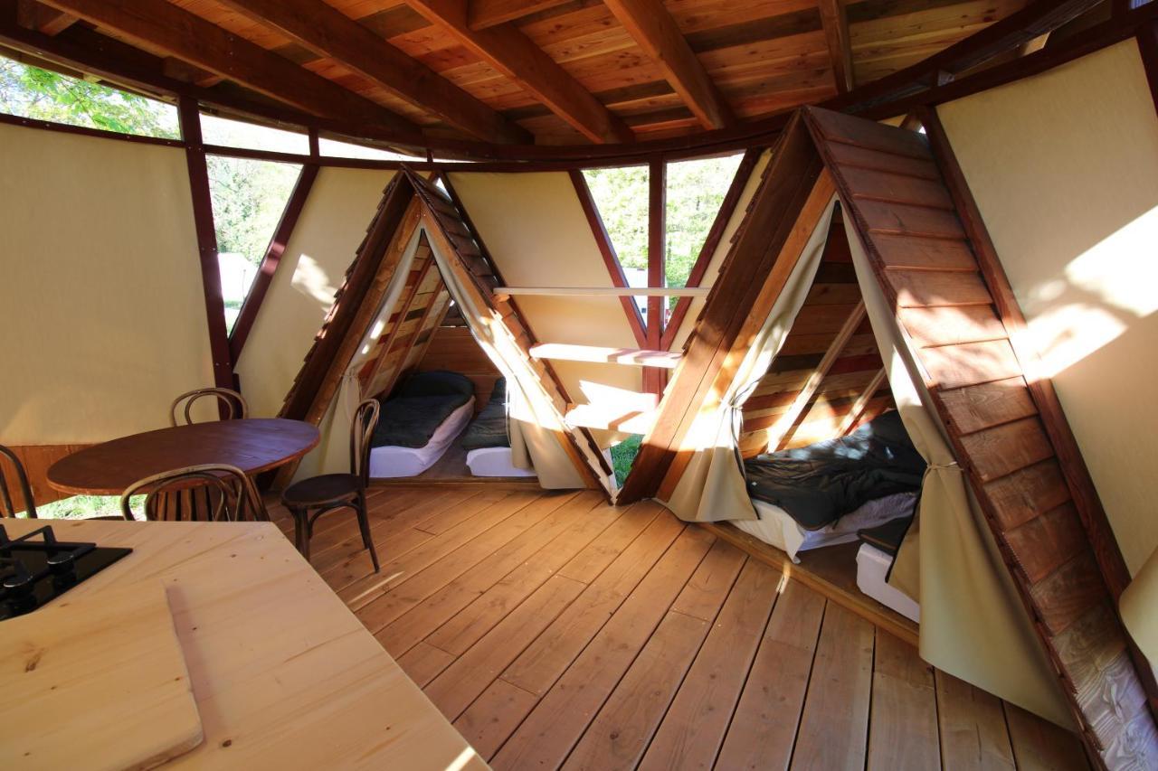 Habitat Createur - Hebergements Insolites Au Camping Municipal "Les Ecureuils" Recoubeau-Jansac Екстер'єр фото