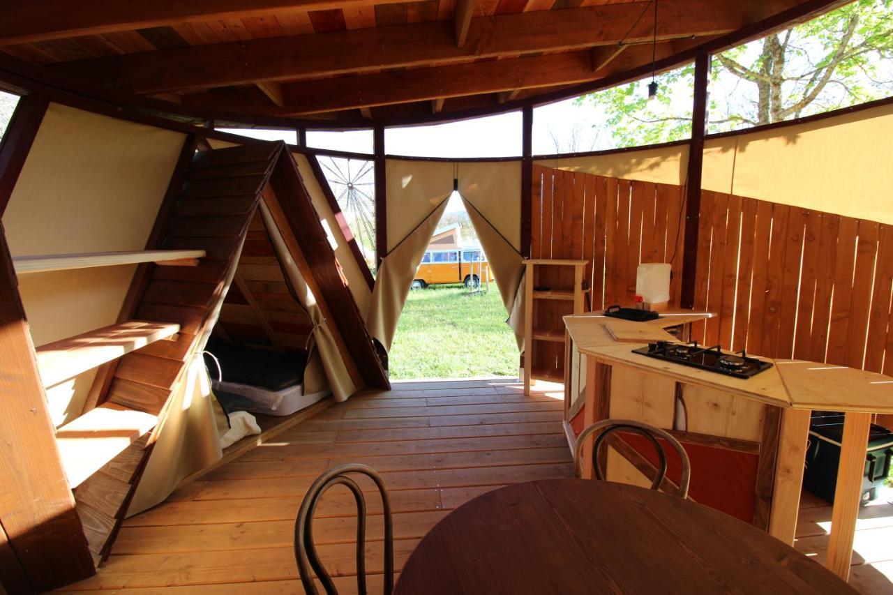 Habitat Createur - Hebergements Insolites Au Camping Municipal "Les Ecureuils" Recoubeau-Jansac Екстер'єр фото